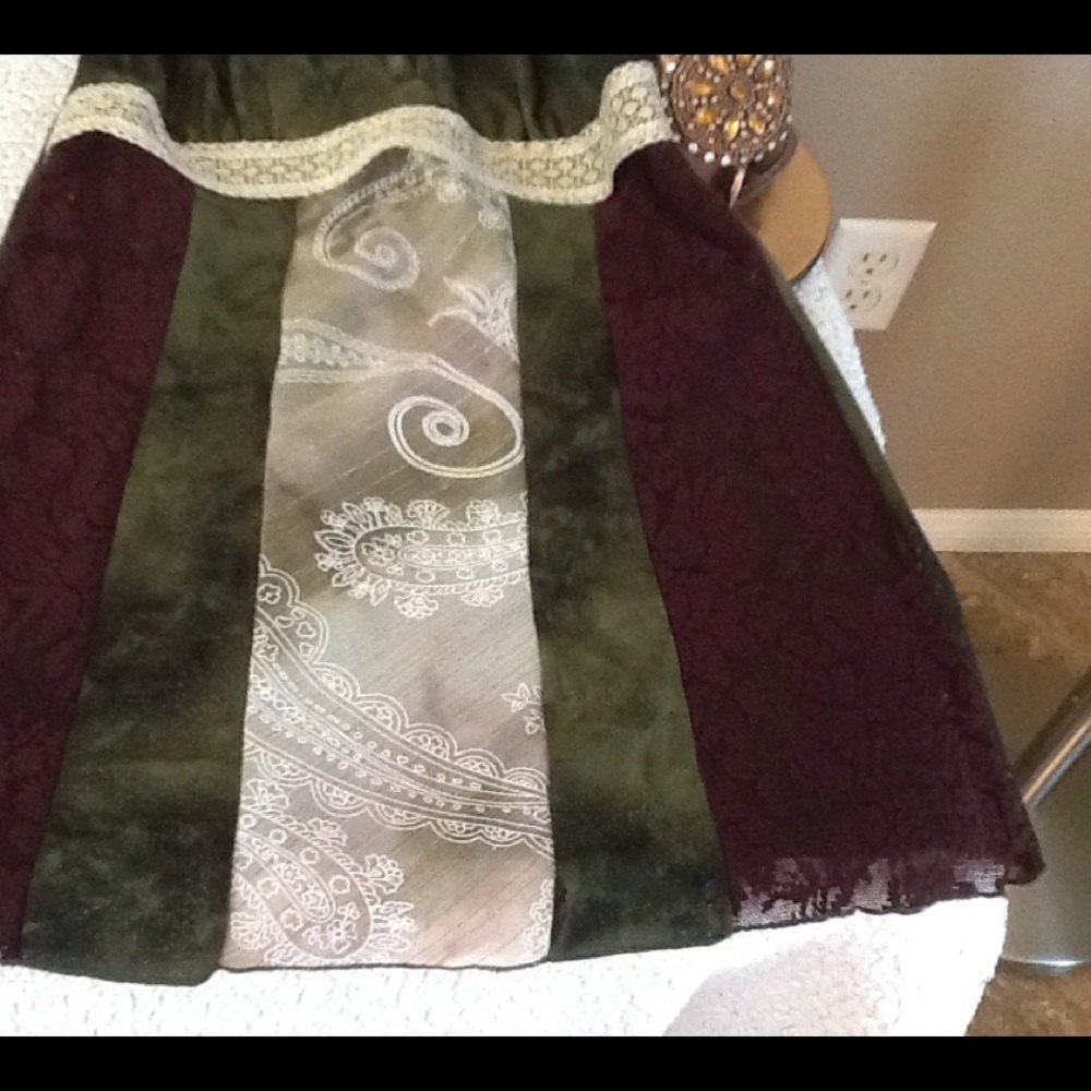 Tank Top - Picture 3 of 7